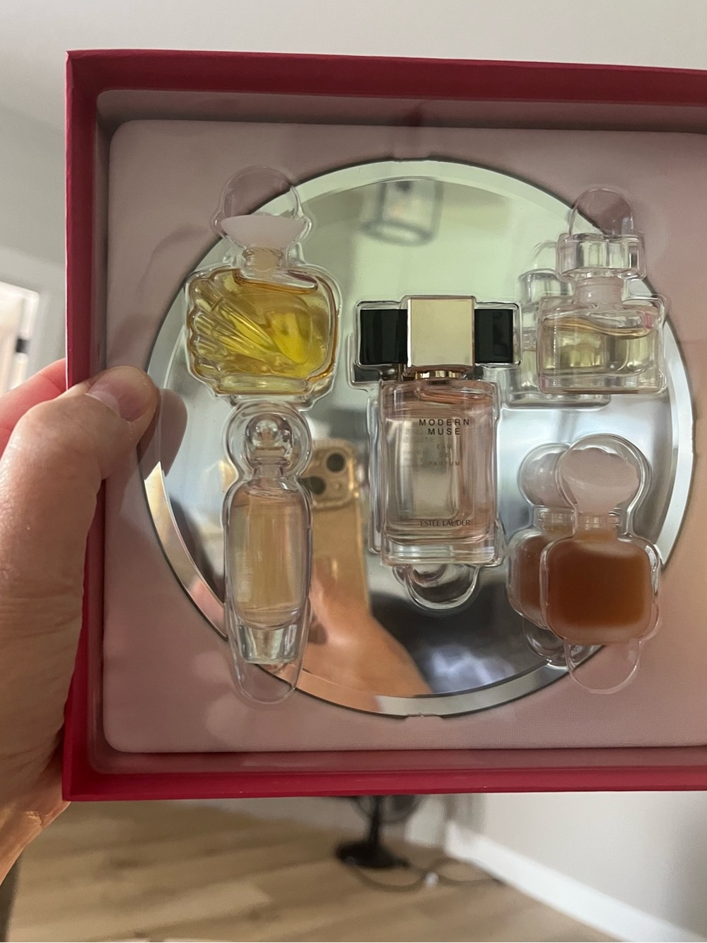 New Estée Lauder Small Wonders 5 piece Set - Picture 6 of 6